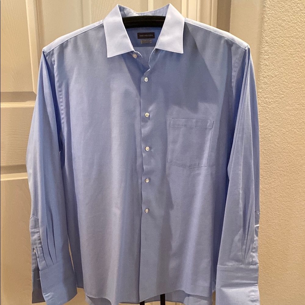 Van Heusen Blue Dress Shirt Formal Long Sleeve